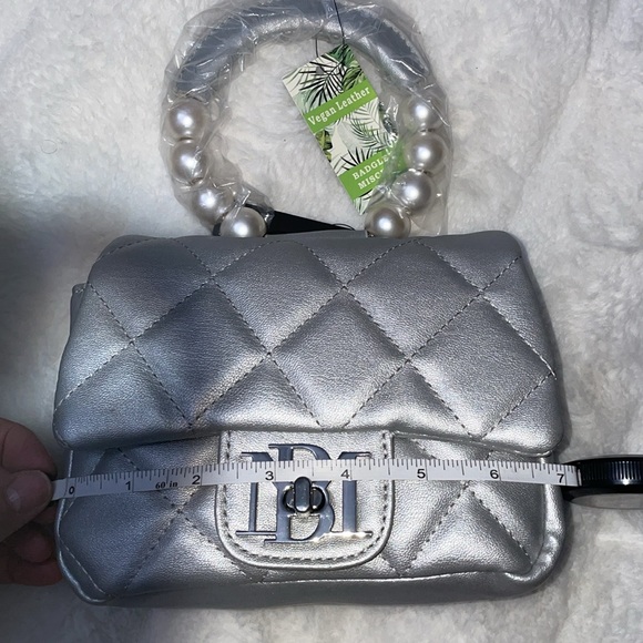 Badgley Mischka Mini Faux Pearl Embellished Top Handle Bag Silver - Picture 10 of 12